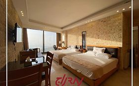 Raj Hotel